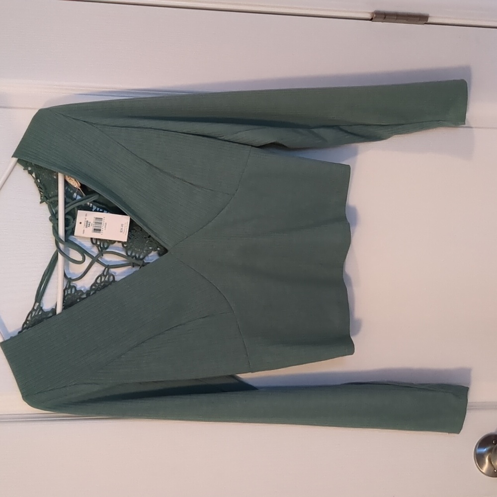 Willow & Root top